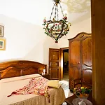 Konukevi Residenza Il Poggione